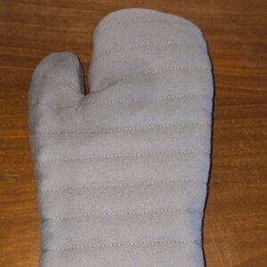 Room Essentials Gray Oven Mitt
